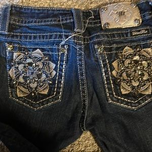 Size 27 signature skinny Miss Me Jeans